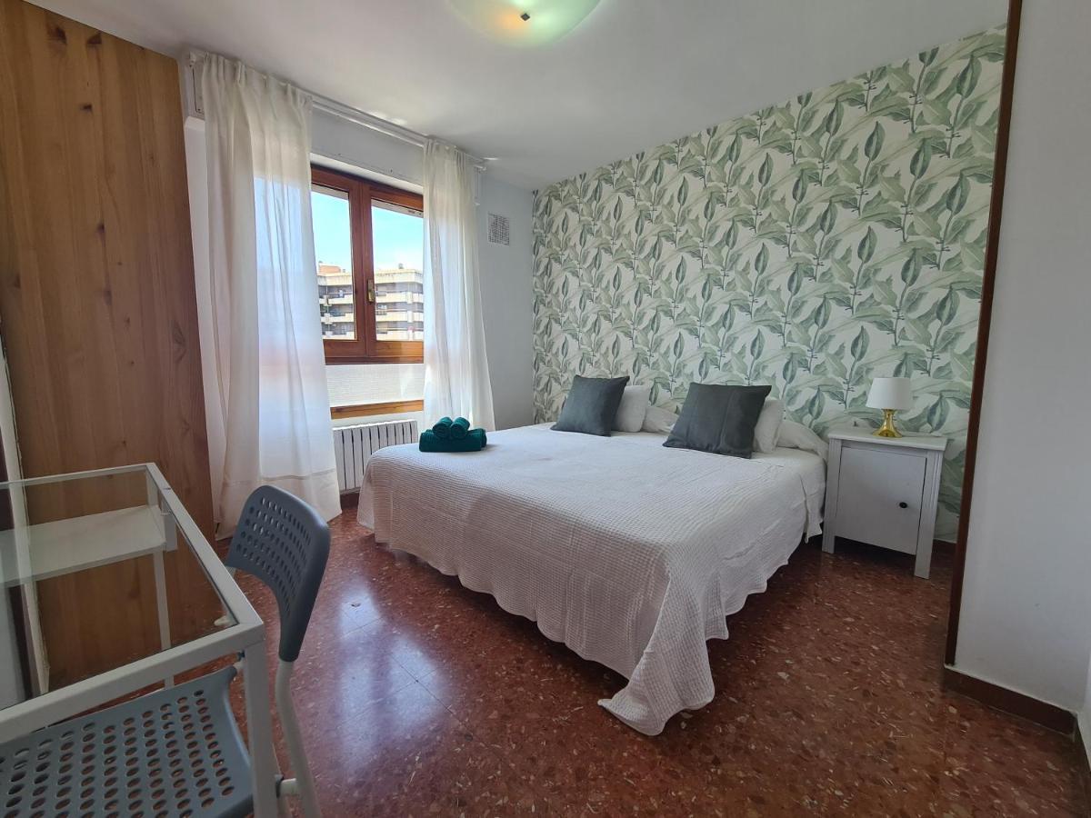 Dos Torres Tauriel - Espacioso Apartamento Con Impresionantes Vistas Y Garaje Privado Zaragoza Luaran gambar
