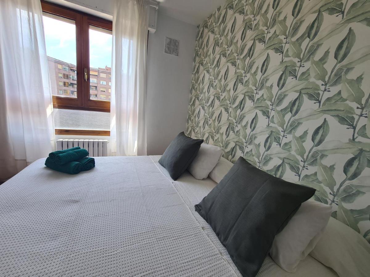 Dos Torres Tauriel - Espacioso Apartamento Con Impresionantes Vistas Y Garaje Privado Zaragoza Luaran gambar