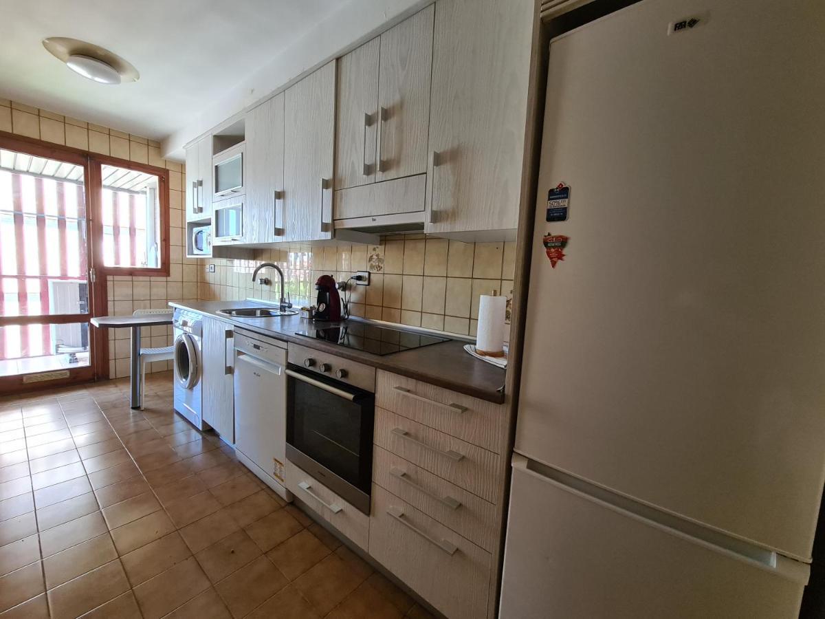 Dos Torres Tauriel - Espacioso Apartamento Con Impresionantes Vistas Y Garaje Privado Zaragoza Luaran gambar