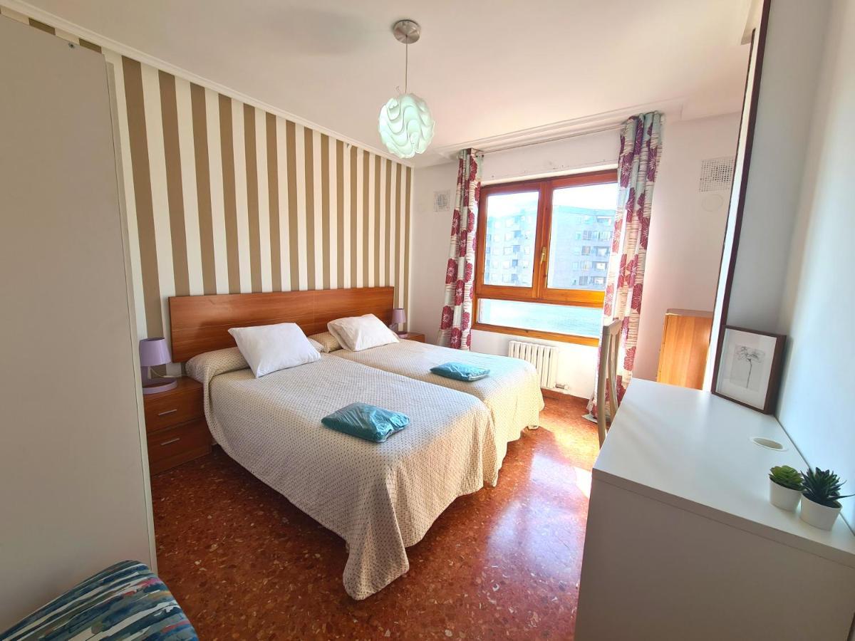 Dos Torres Tauriel - Espacioso Apartamento Con Impresionantes Vistas Y Garaje Privado Zaragoza Luaran gambar