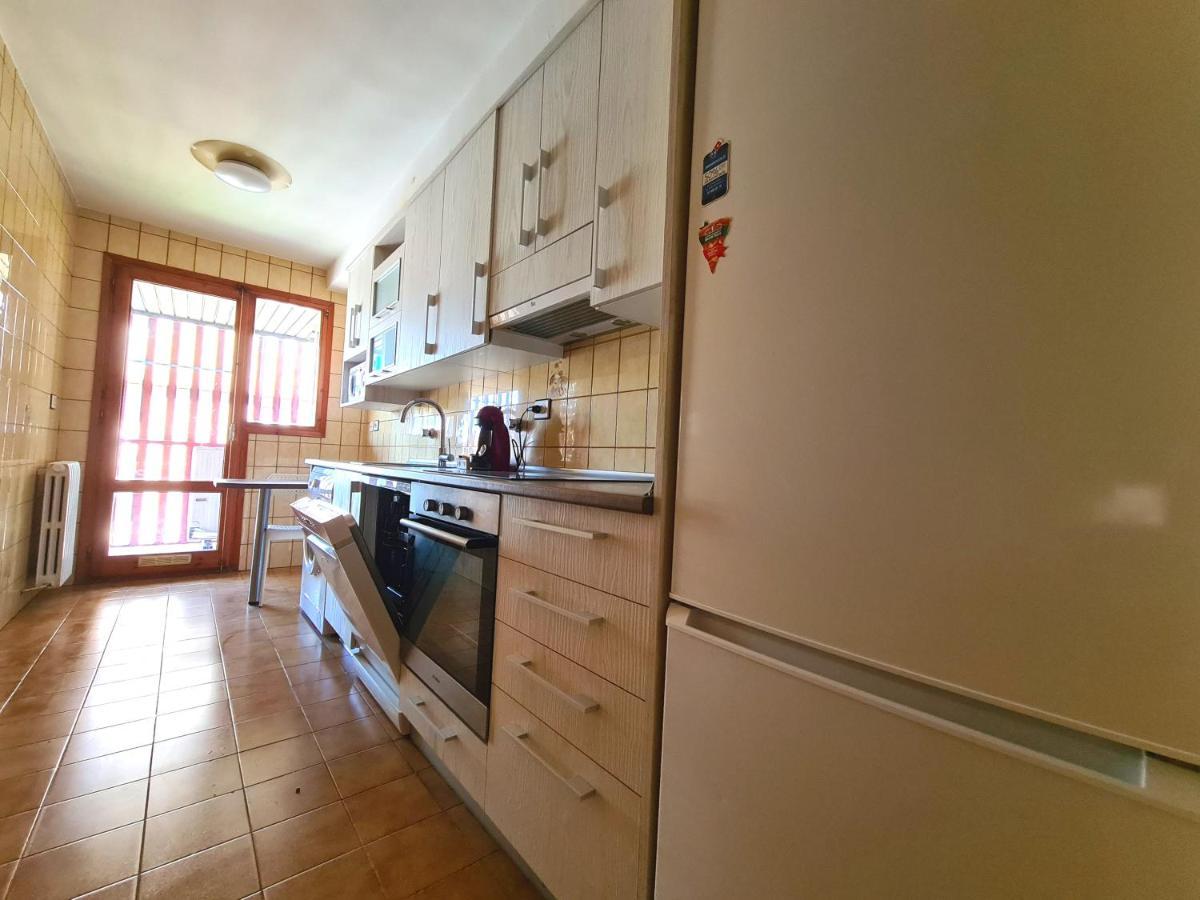 Dos Torres Tauriel - Espacioso Apartamento Con Impresionantes Vistas Y Garaje Privado Zaragoza Luaran gambar