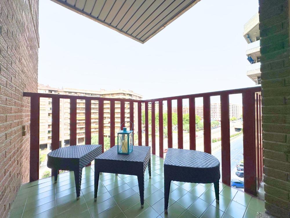 Dos Torres Tauriel - Espacioso Apartamento Con Impresionantes Vistas Y Garaje Privado Zaragoza Luaran gambar
