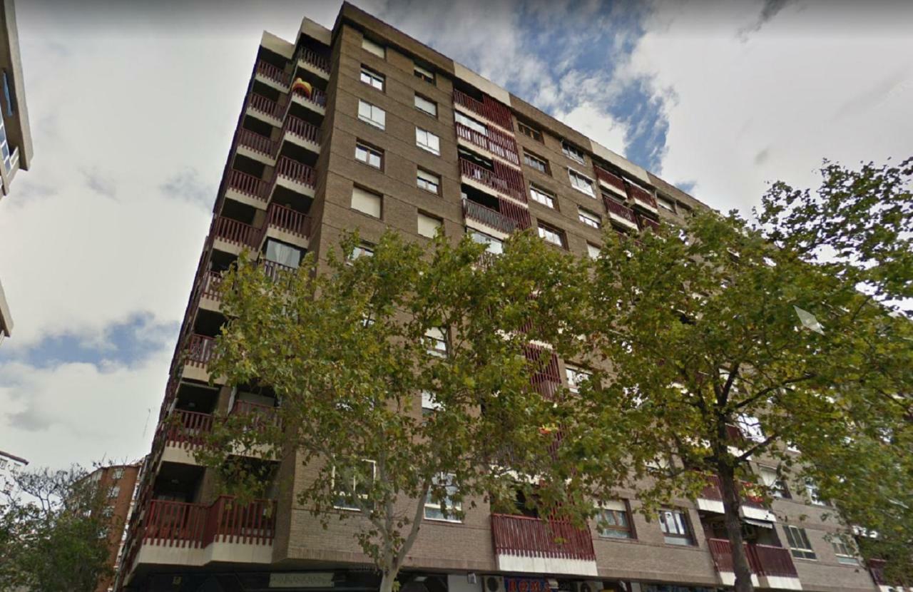 Dos Torres Tauriel - Espacioso Apartamento Con Impresionantes Vistas Y Garaje Privado Zaragoza Luaran gambar